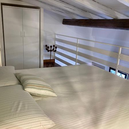 Lavica Di Mezzo Apartments Катания Экстерьер фото