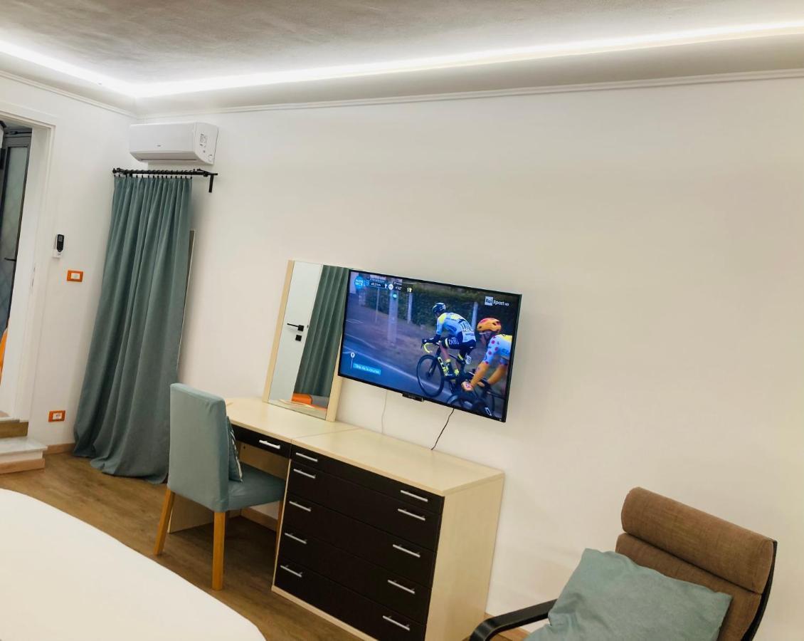 Lavica Di Mezzo Apartments Катания Экстерьер фото