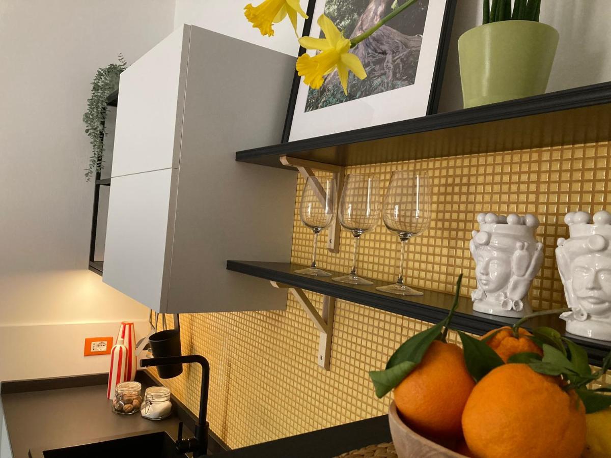 Lavica Di Mezzo Apartments Катания Экстерьер фото