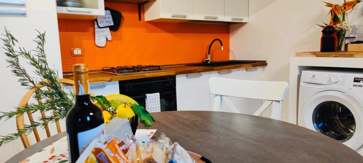 Lavica Di Mezzo Apartments Катания Экстерьер фото